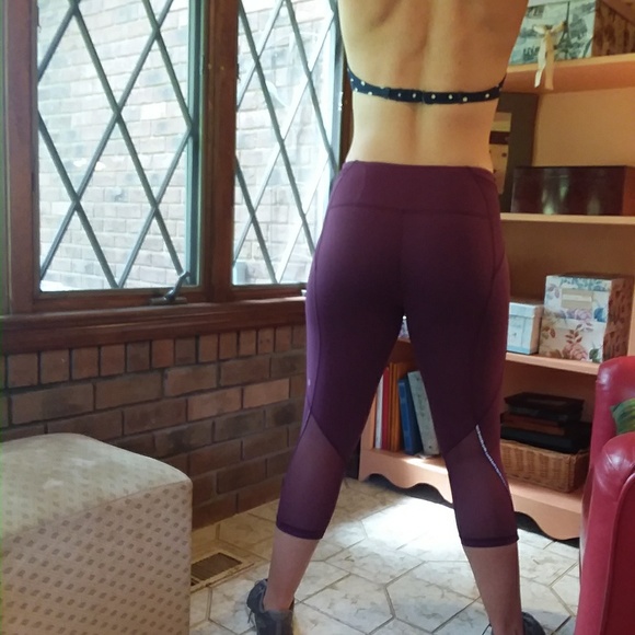 Lululemon crops - Picture 5 of 6